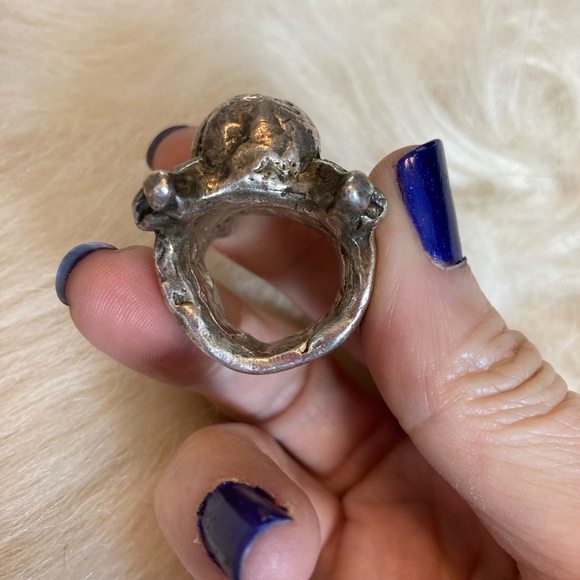 Heavy skull ring - Picture 3 of 4